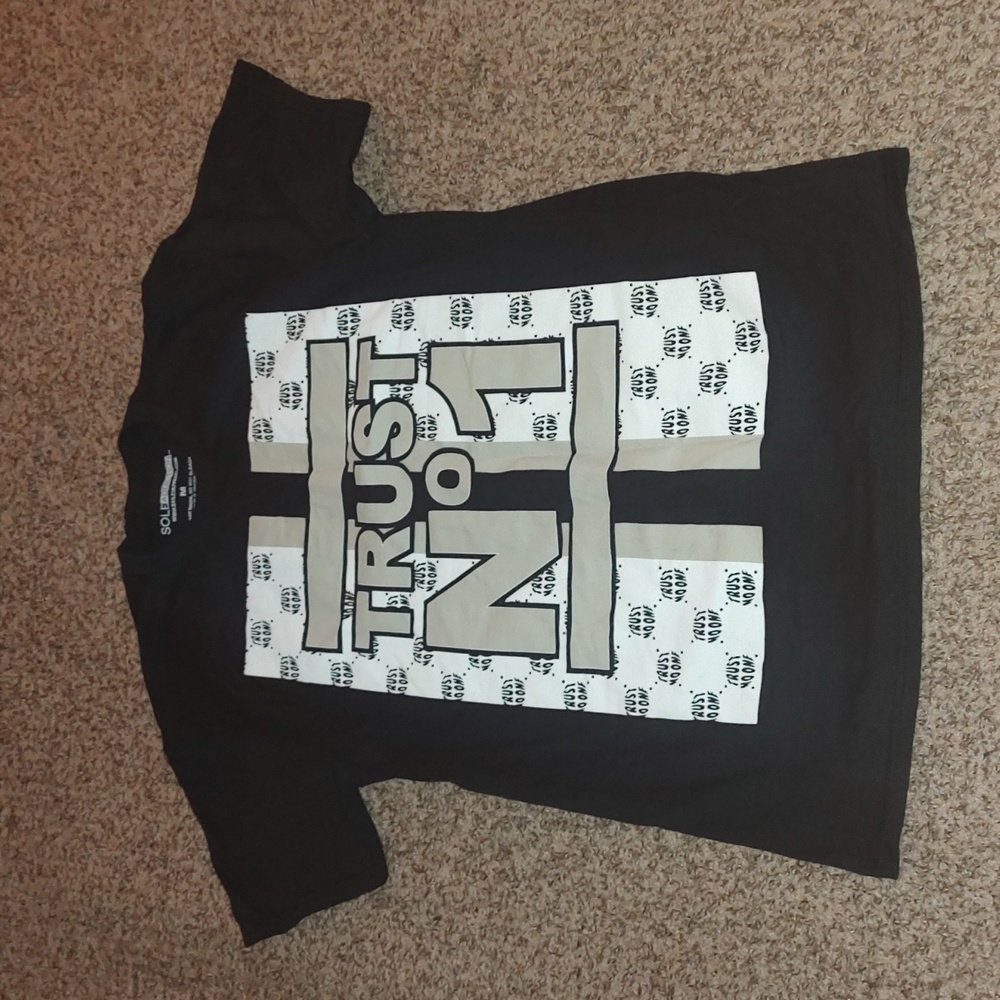Sole Addiction Trust No 1 Short Sleeve Tee Shirt Size Medium